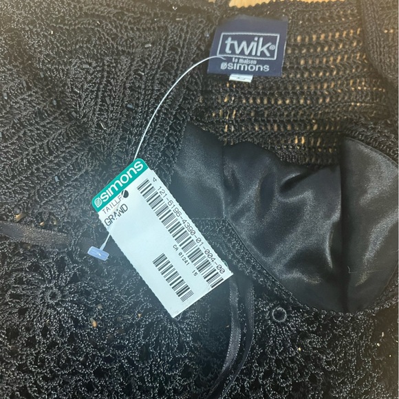 Simons brand new black y2k top with bead in size large for women. - Picture 4 of 4